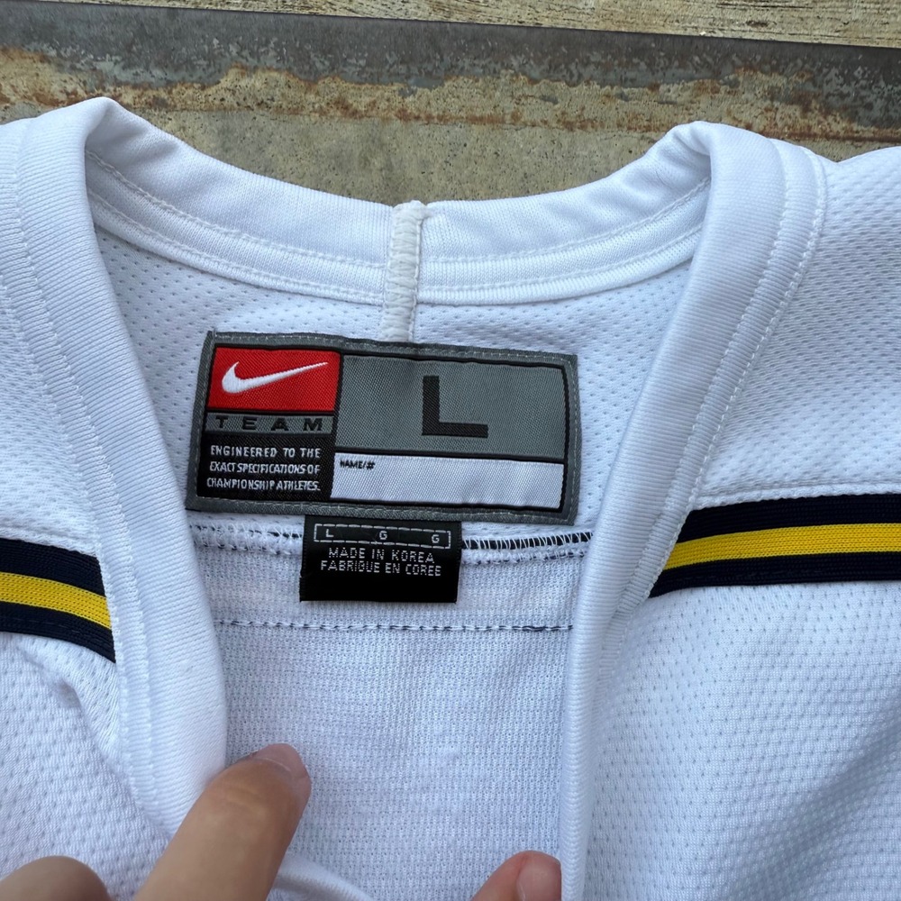 Vintage Nike Team Michigan Wolverines Hockey Jersey White Navy Maize Men Large - Picture 3 of 8